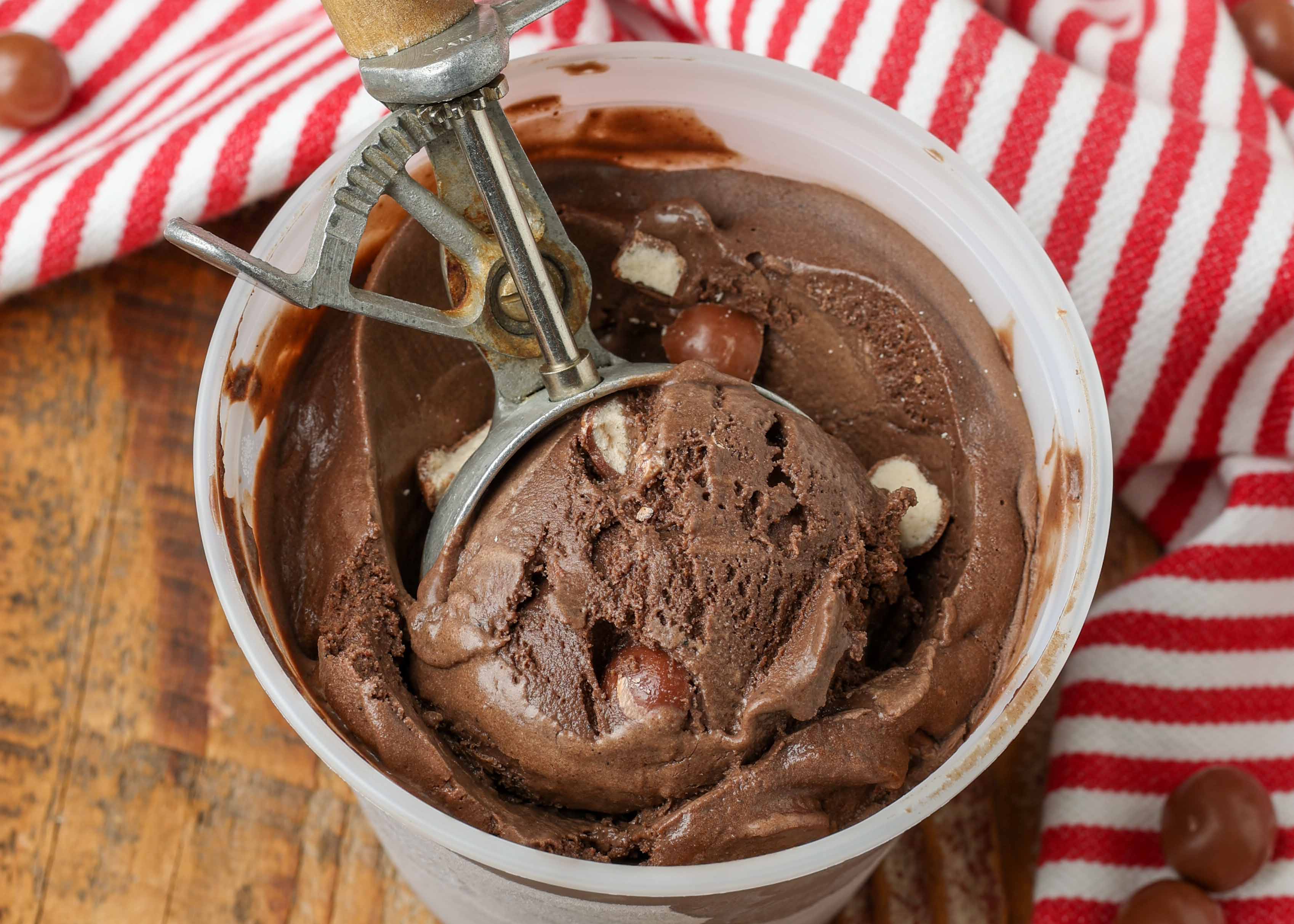 Master Chocolate Malted Crunch Ice Cream: Rich, Creamy, & Crunchy